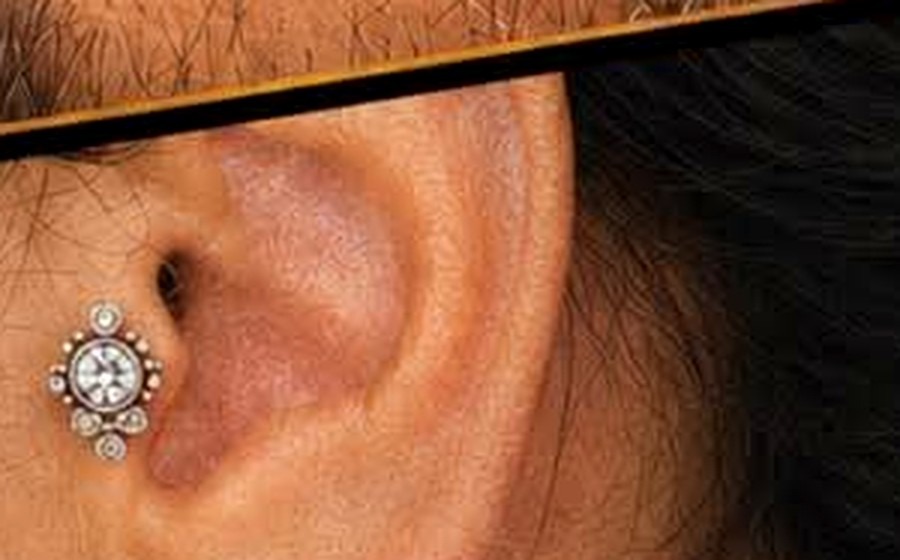 Piercing tragus